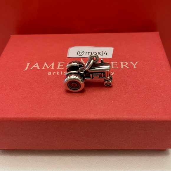 Retired James Avery 3D Tractor 🚜 Charm - Picture 2 of 5
